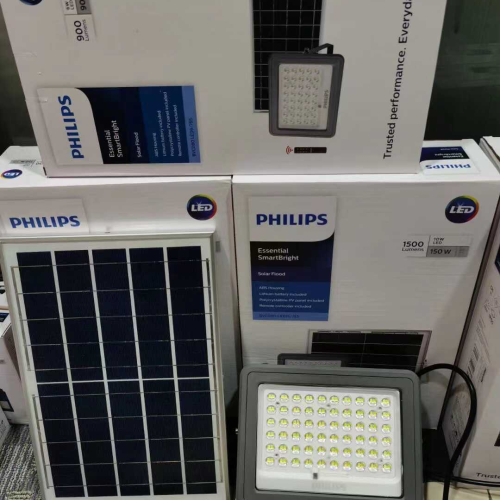 Đèn pha LED năng lượng mặt trời BVC050 LED6/765 Philips IP65